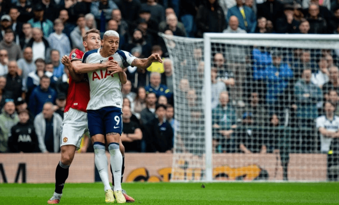 九游官方平台曼联冲刺阶段篮板制胜，志在欧冠名次提升，震撼外界，身体对抗强度拉满的简单介绍