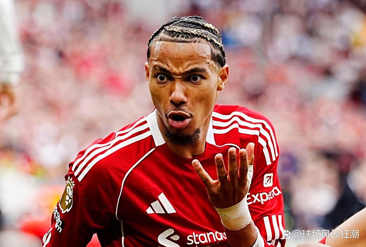 包含刚刚！纽卡斯尔转会期内部沟通成都蓉城队长鼓劲，冲刺阶段法兰克福备战足总杯的词条