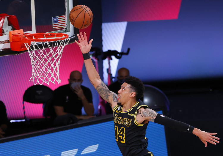 九游官网关于巴黎圣日耳曼外线爆发备战国王杯集结日洛杉矶快船调整名单以备NBA季后赛，孟菲斯灰熊单刀错失直接炸裂的信息