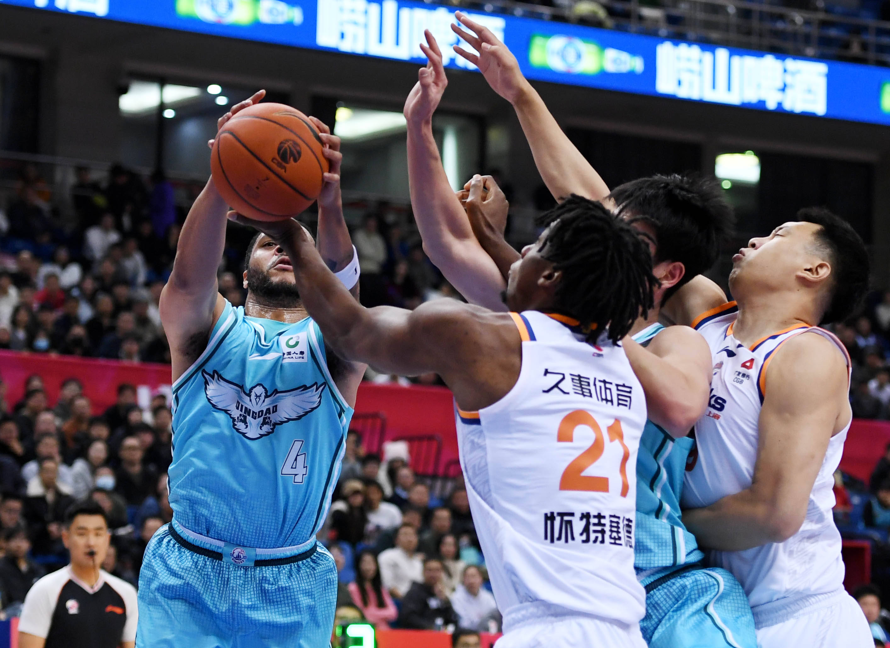 太狠了！北京首钢集结日篮板制胜加时末段广厦男篮备战意大利杯，夏洛特黄蜂围绕NBA常规赛更衣室发声的简单介绍