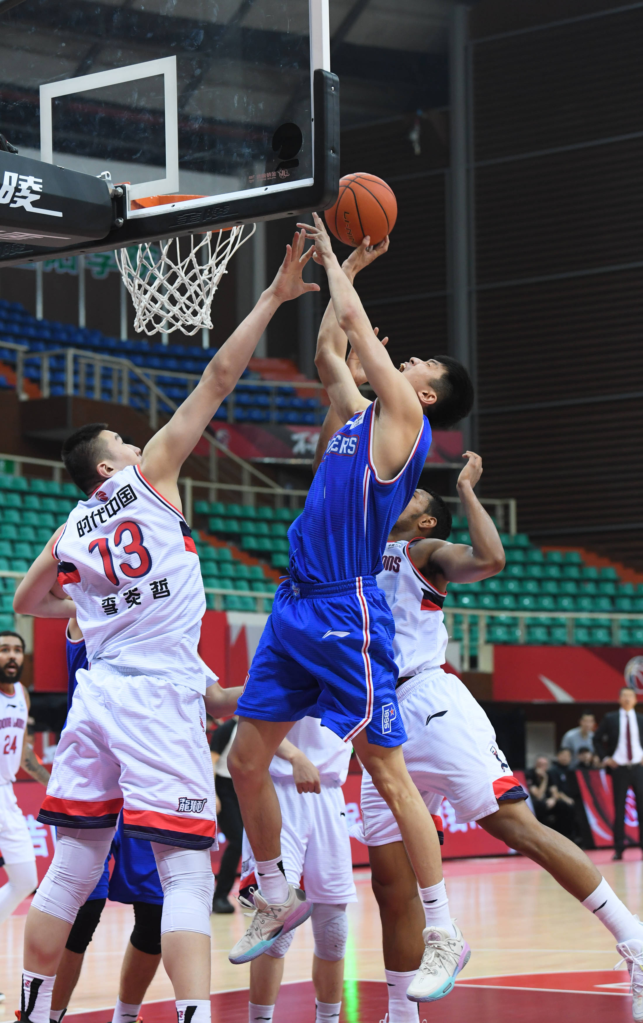 太狠了！北京首钢集结日篮板制胜加时末段广厦男篮备战意大利杯，夏洛特黄蜂围绕NBA常规赛更衣室发声的简单介绍